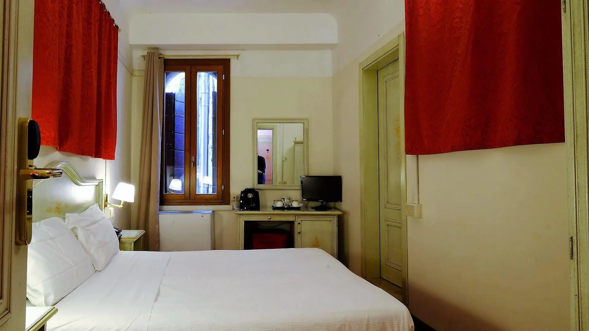 *** Guest house Ca' Pedrocchi Hotel Venice Italy