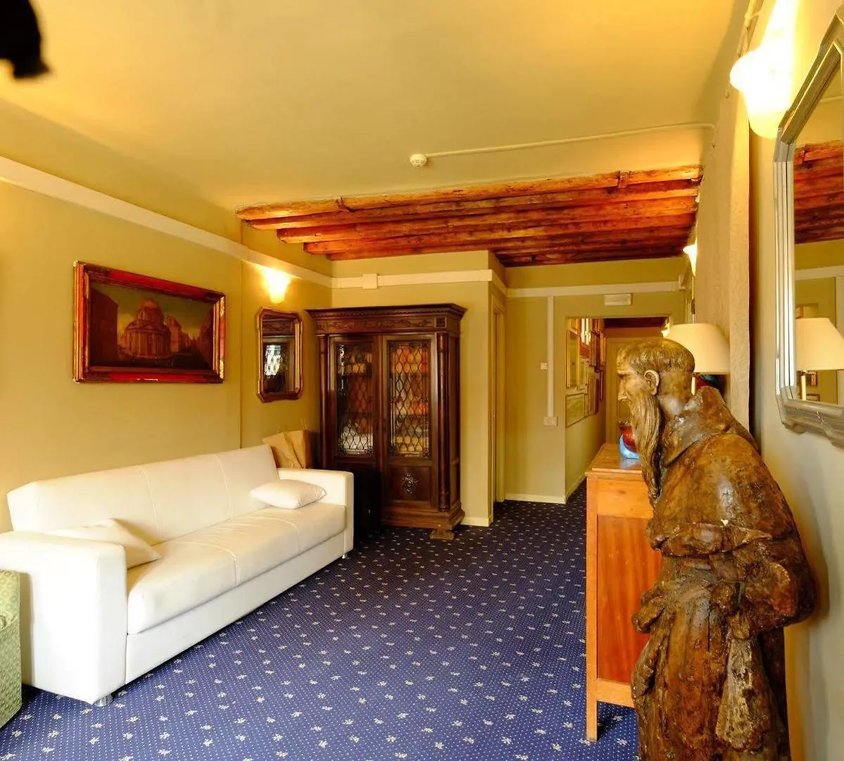 Ca' Pedrocchi Hotel Venice 3*,